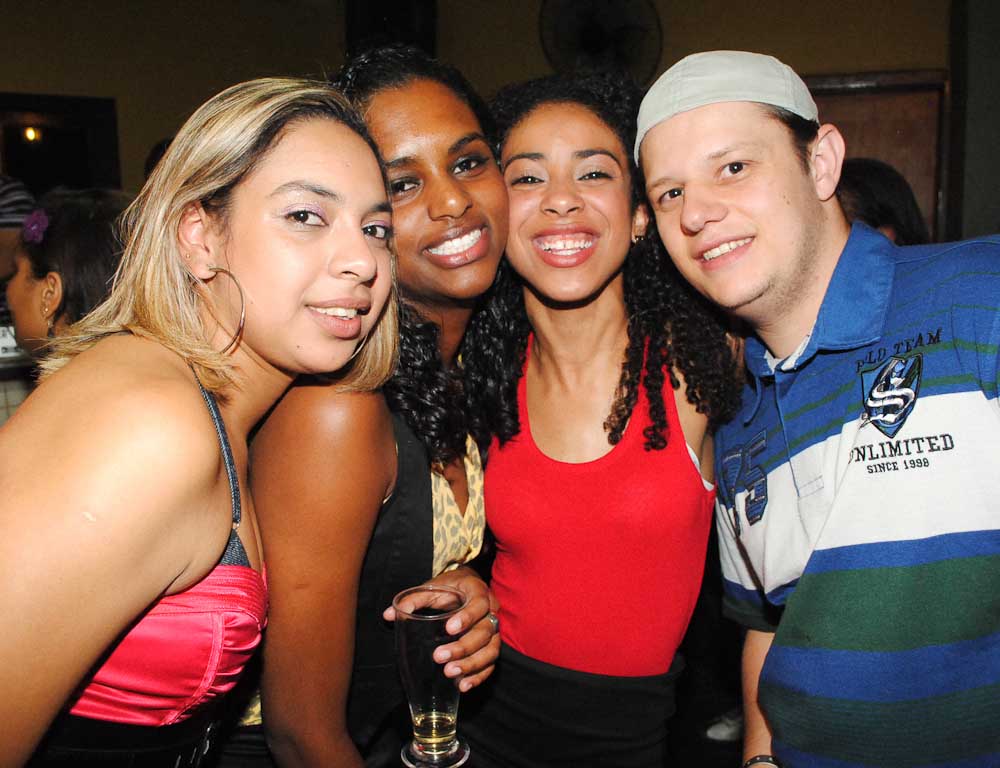 “Sambanejo “ na sexta-feira do Capella Beer “Sambanejo “ na sexta-feira do Capella Beer