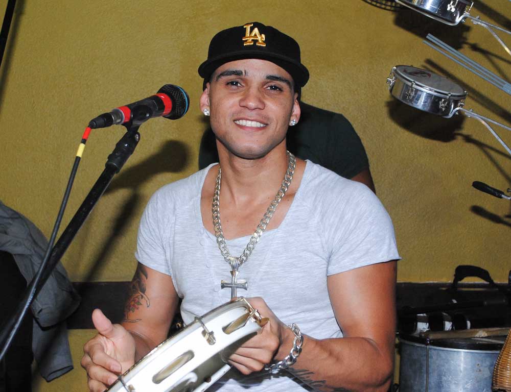 “Sambanejo “ na sexta-feira do Capella Beer “Sambanejo “ na sexta-feira do Capella Beer