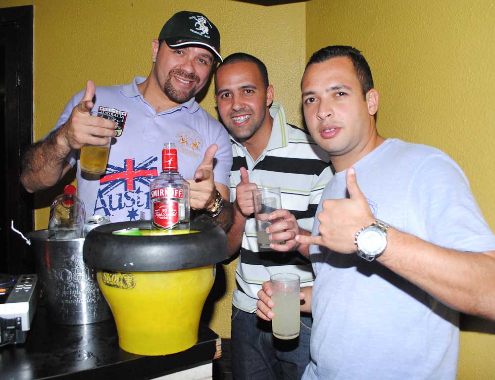 “Sambanejo “ na sexta-feira do Capella Beer “Sambanejo “ na sexta-feira do Capella Beer