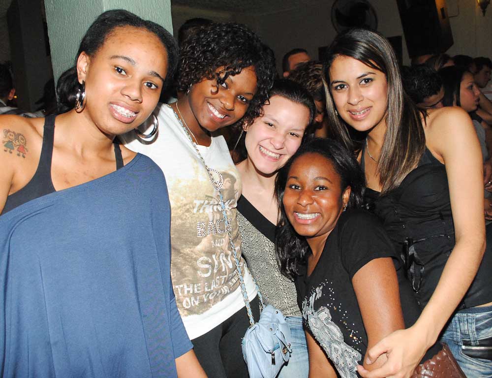 “Sambanejo “ na sexta-feira do Capella Beer “Sambanejo “ na sexta-feira do Capella Beer