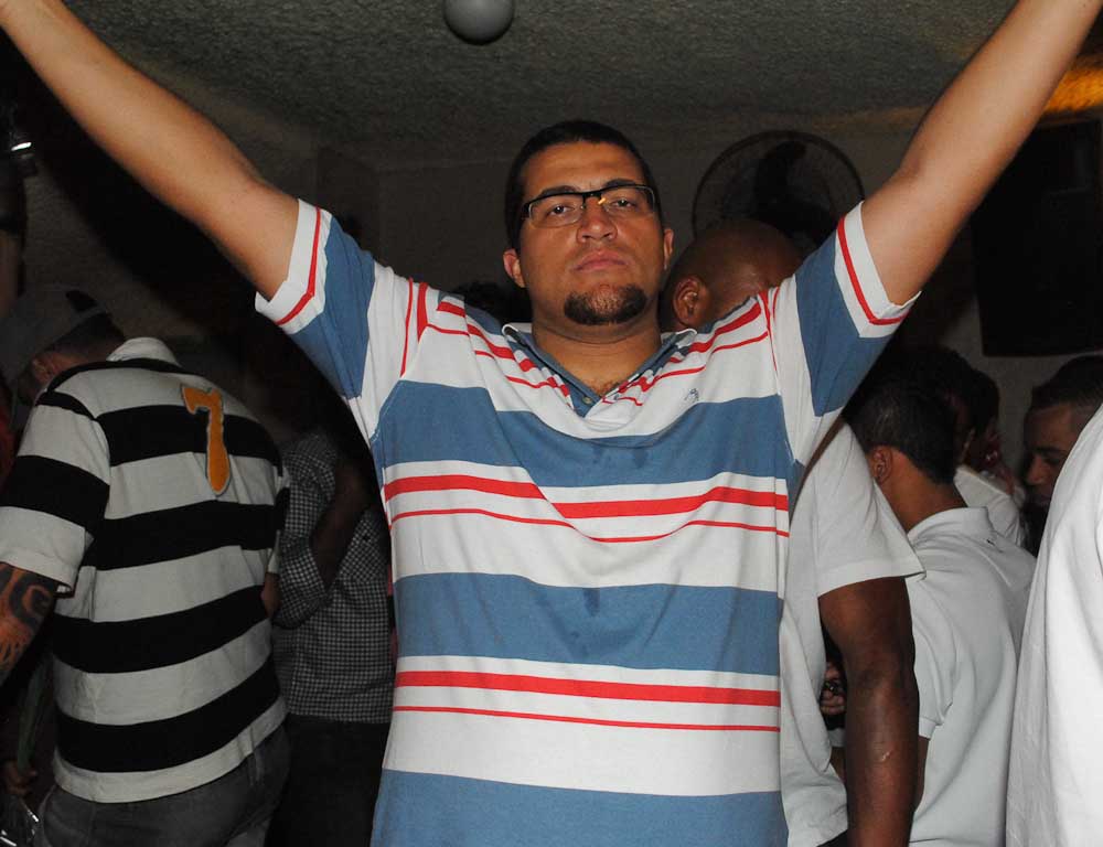 “Sambanejo “ na sexta-feira do Capella Beer “Sambanejo “ na sexta-feira do Capella Beer