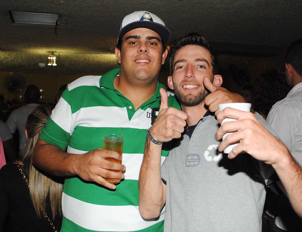 “Sambanejo “ na sexta-feira do Capella Beer “Sambanejo “ na sexta-feira do Capella Beer