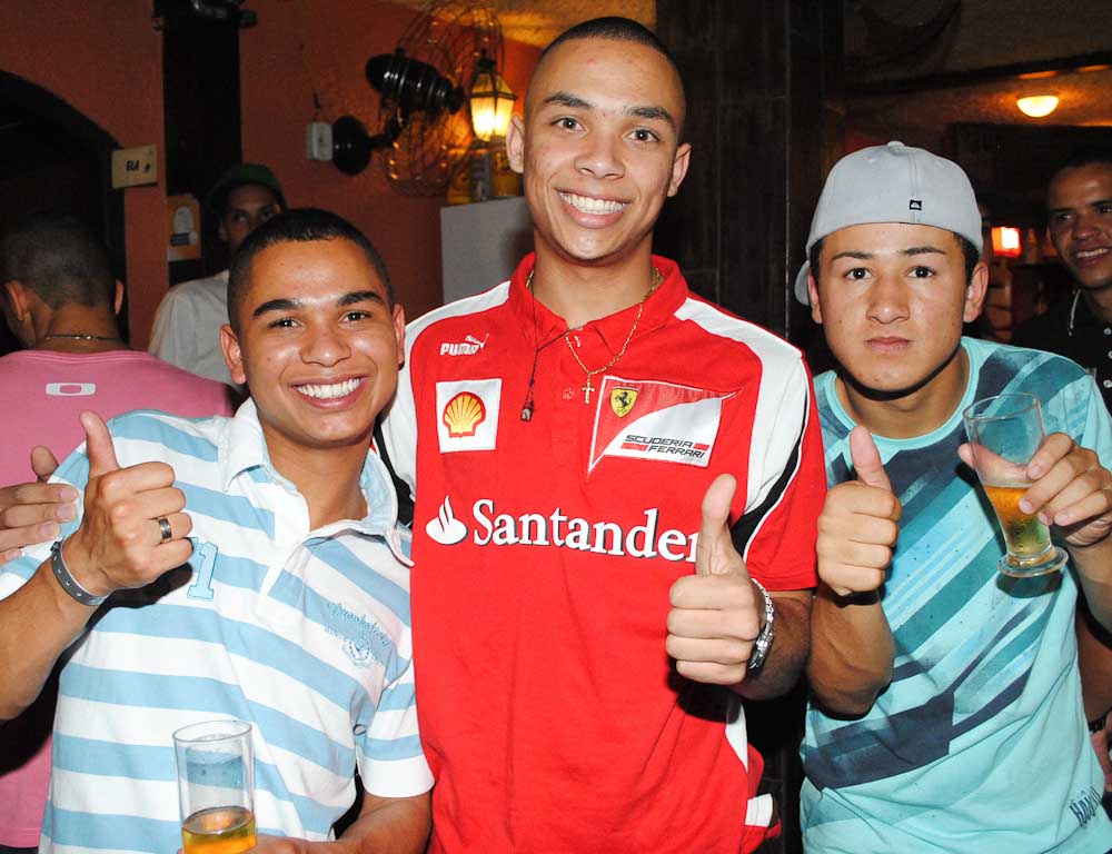 “Sambanejo “ na sexta-feira do Capella Beer “Sambanejo “ na sexta-feira do Capella Beer
