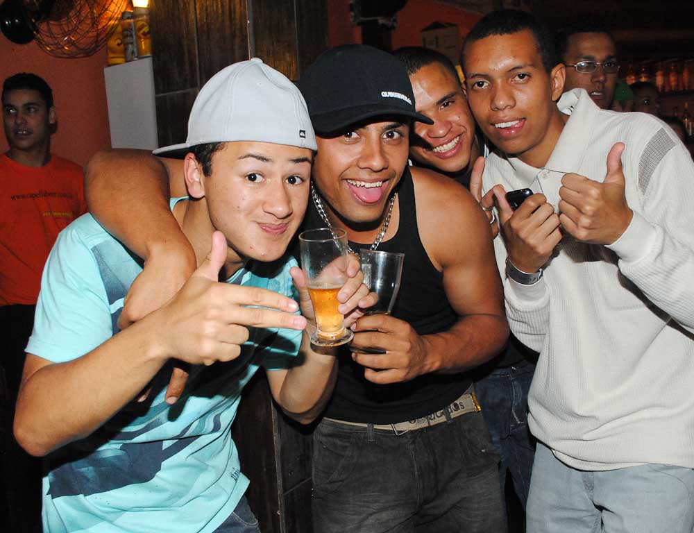 “Sambanejo “ na sexta-feira do Capella Beer “Sambanejo “ na sexta-feira do Capella Beer