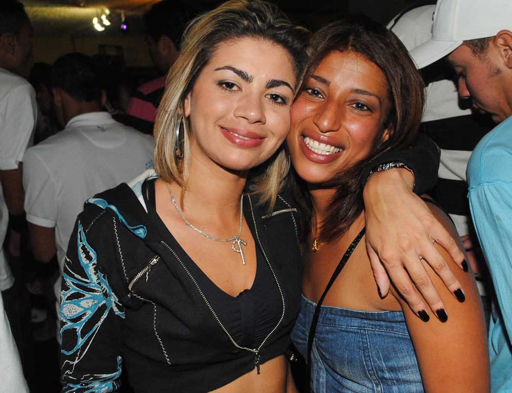 “Sambanejo “ na sexta-feira do Capella Beer “Sambanejo “ na sexta-feira do Capella Beer