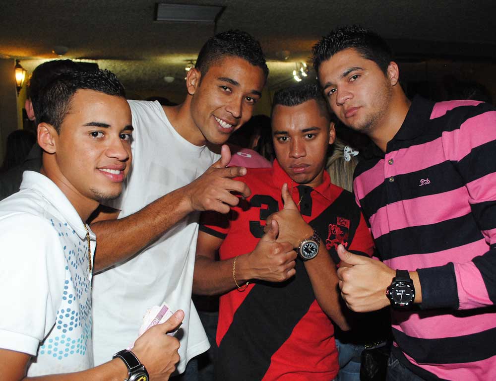 “Sambanejo “ na sexta-feira do Capella Beer “Sambanejo “ na sexta-feira do Capella Beer