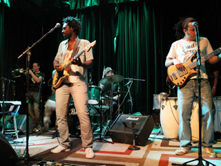 Os Opalas no Bleecker St. animaram a sexta