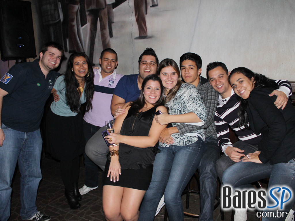 Os Opalas no Bleecker St. animaram a sexta Os Opalas no Bleecker St. animaram a sexta