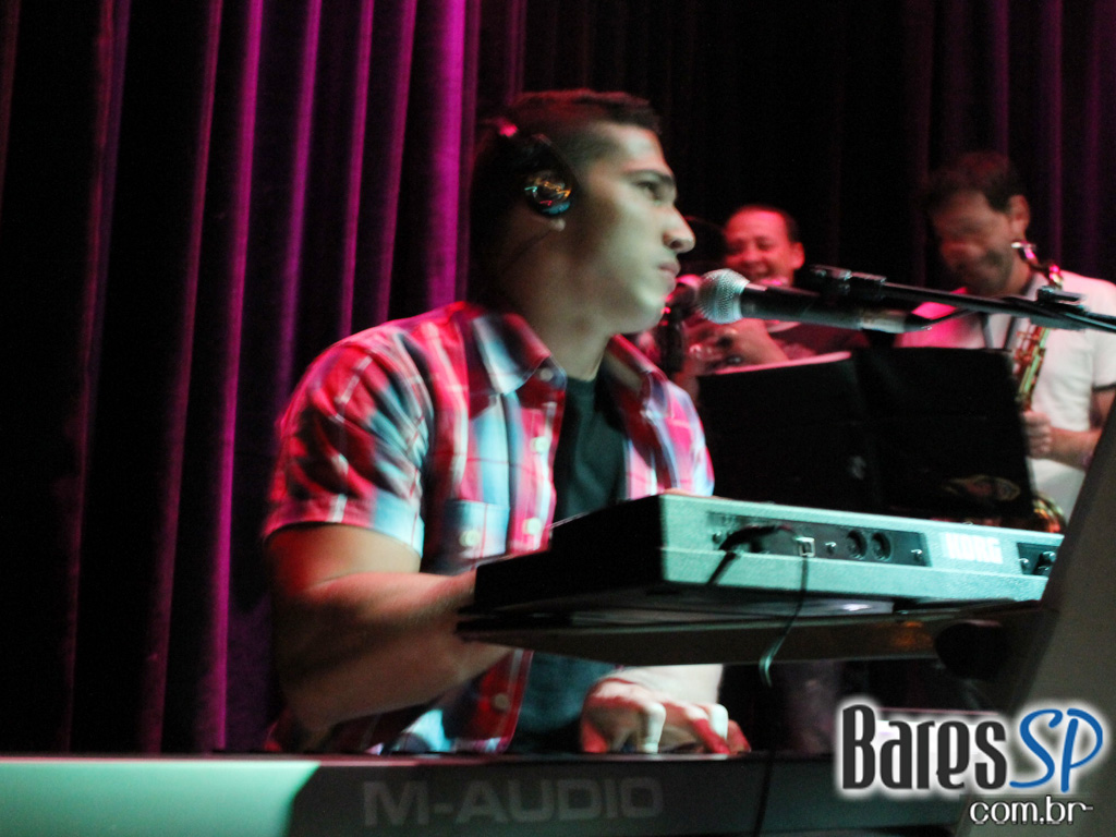 Os Opalas no Bleecker St. animaram a sexta Os Opalas no Bleecker St. animaram a sexta