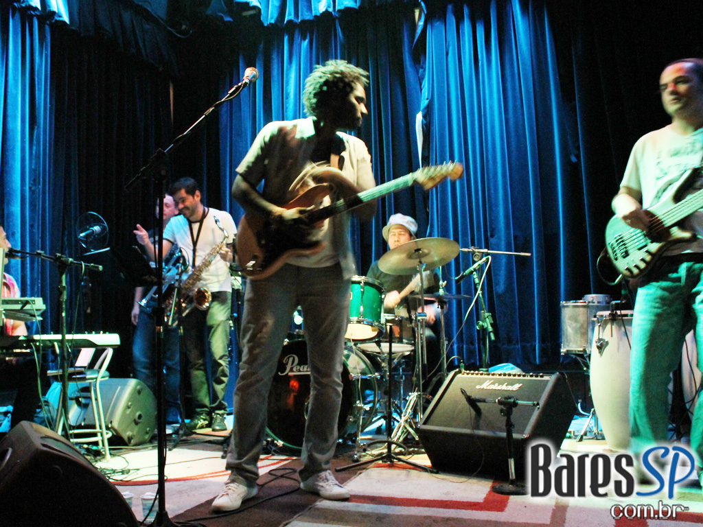 Os Opalas no Bleecker St. animaram a sexta Os Opalas no Bleecker St. animaram a sexta