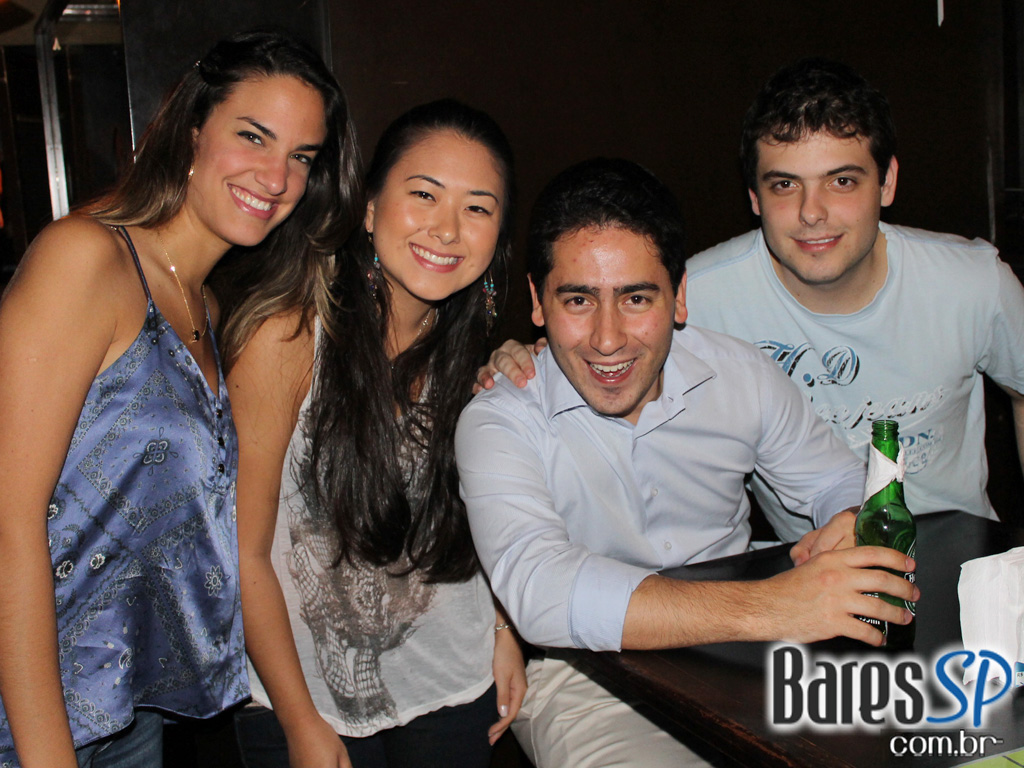 Os Opalas no Bleecker St. animaram a sexta Os Opalas no Bleecker St. animaram a sexta