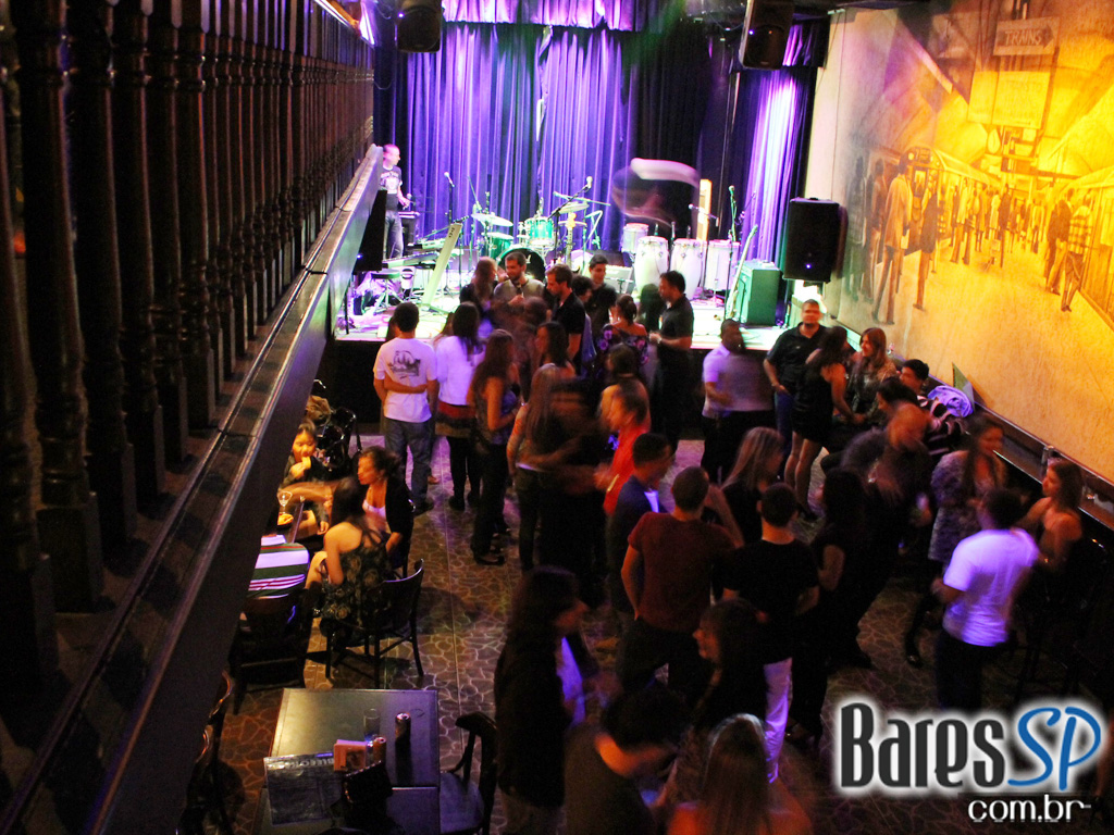 Os Opalas no Bleecker St. animaram a sexta Os Opalas no Bleecker St. animaram a sexta