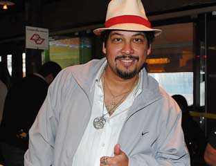 Thobias da Vai-Vai no Bar Favela da Vila Olímpia