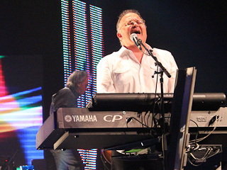 Guilherme Arantes intertpretou sucessos no palco do Citibank Hall