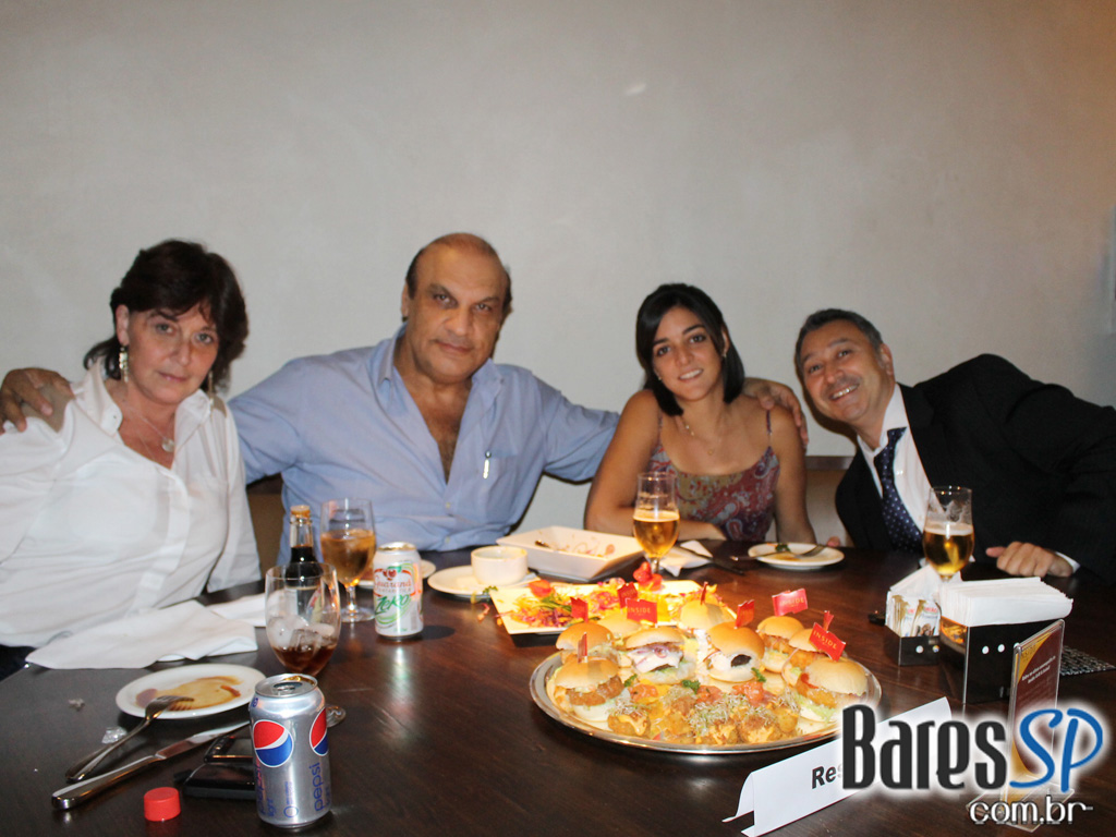 Inside Grill e Salad comemorou 1 anos na terça Inside Grill e Salad comemorou 1 anos na terça