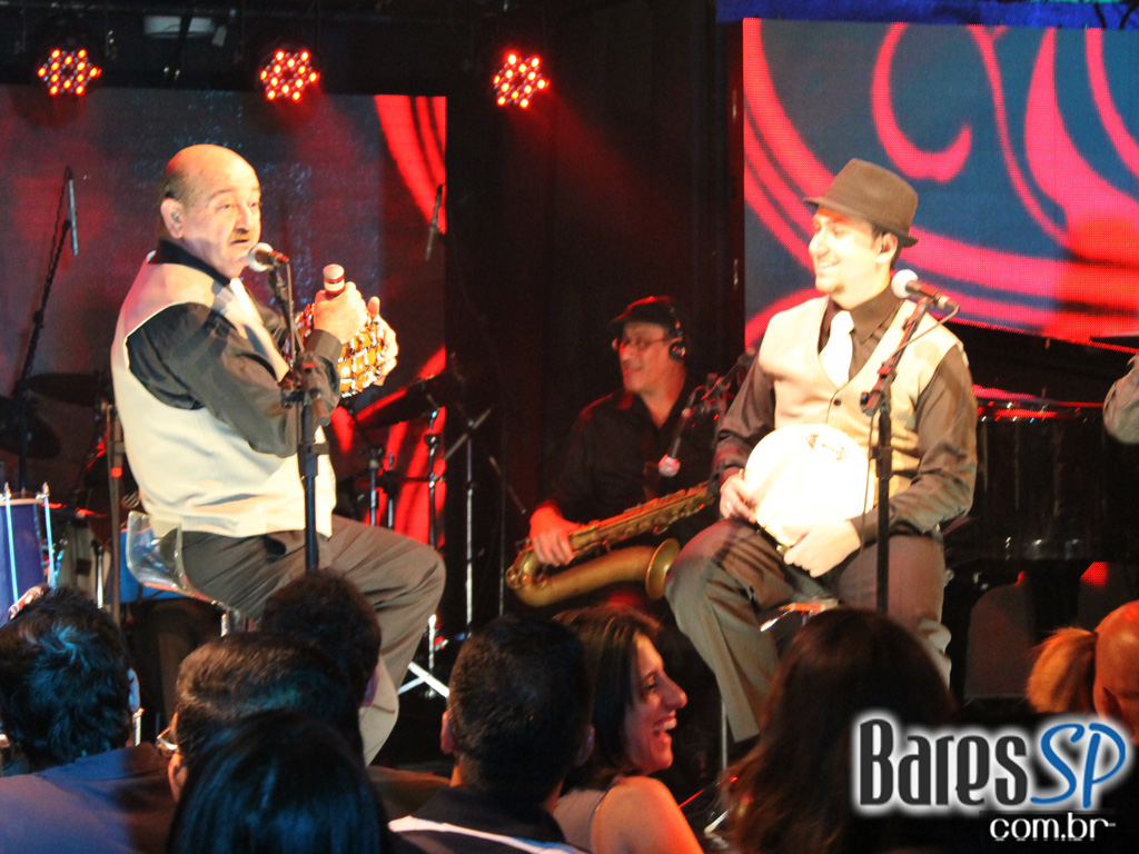 Demonios da Garoa realiza em show de gravação de seu 2º DVD no Tom Jazz Demonios da Garoa realiza em show de gravação de seu 2º DVD no Tom Jazz