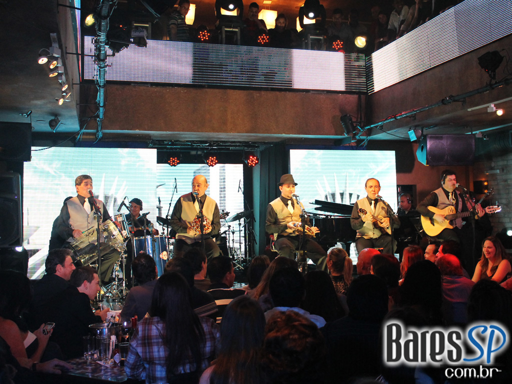 Demonios da Garoa realiza em show de gravação de seu 2º DVD no Tom Jazz Demonios da Garoa realiza em show de gravação de seu 2º DVD no Tom Jazz