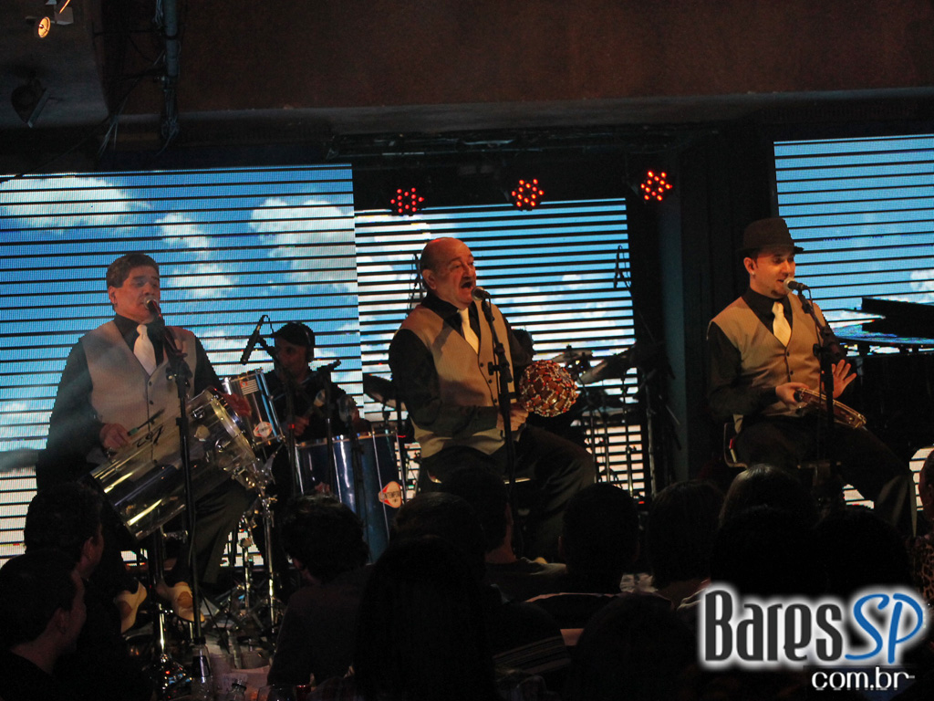 Demonios da Garoa realiza em show de gravação de seu 2º DVD no Tom Jazz Demonios da Garoa realiza em show de gravação de seu 2º DVD no Tom Jazz
