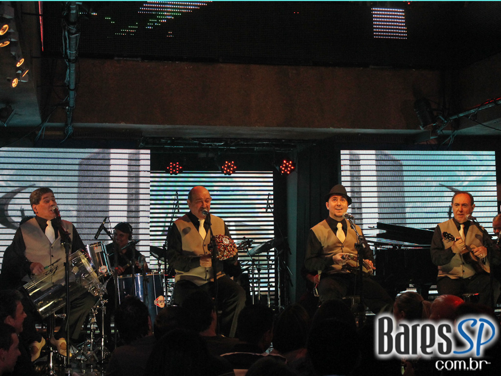 Demonios da Garoa realiza em show de gravação de seu 2º DVD no Tom Jazz Demonios da Garoa realiza em show de gravação de seu 2º DVD no Tom Jazz