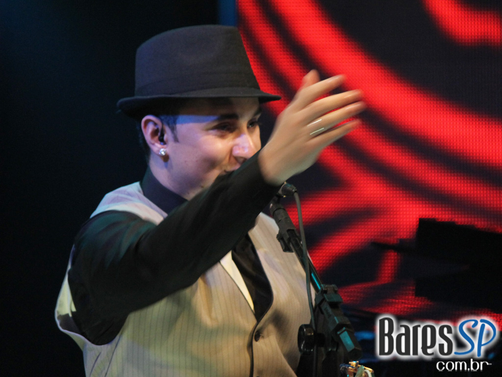 Demonios da Garoa realiza em show de gravação de seu 2º DVD no Tom Jazz Demonios da Garoa realiza em show de gravação de seu 2º DVD no Tom Jazz