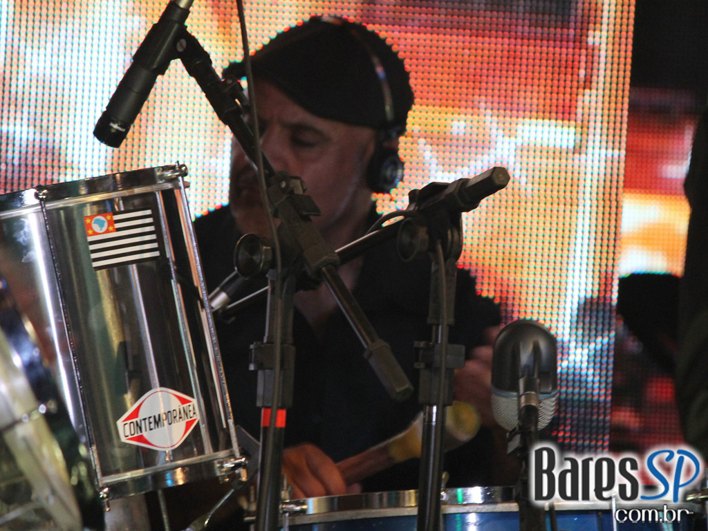 Demonios da Garoa realiza em show de gravação de seu 2º DVD no Tom Jazz Demonios da Garoa realiza em show de gravação de seu 2º DVD no Tom Jazz