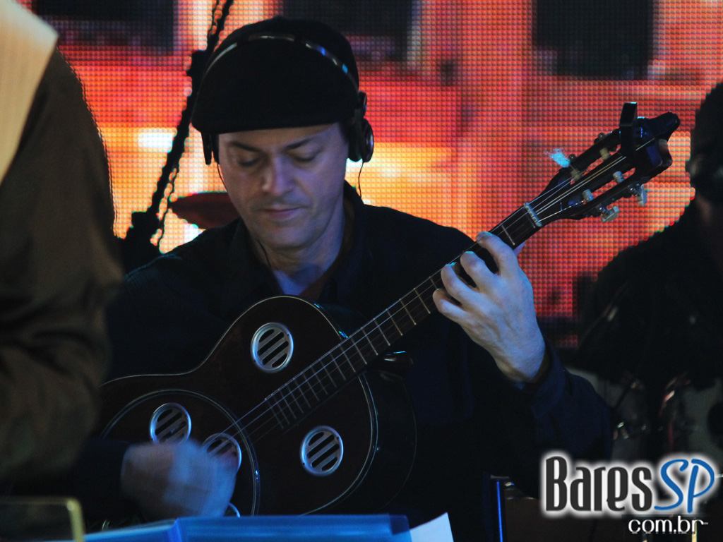 Demonios da Garoa realiza em show de gravação de seu 2º DVD no Tom Jazz Demonios da Garoa realiza em show de gravação de seu 2º DVD no Tom Jazz