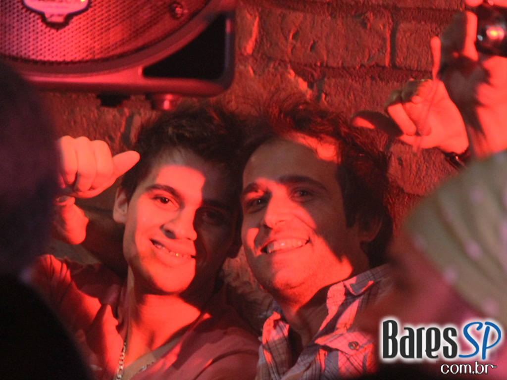 Demonios da Garoa realiza em show de gravação de seu 2º DVD no Tom Jazz Demonios da Garoa realiza em show de gravação de seu 2º DVD no Tom Jazz