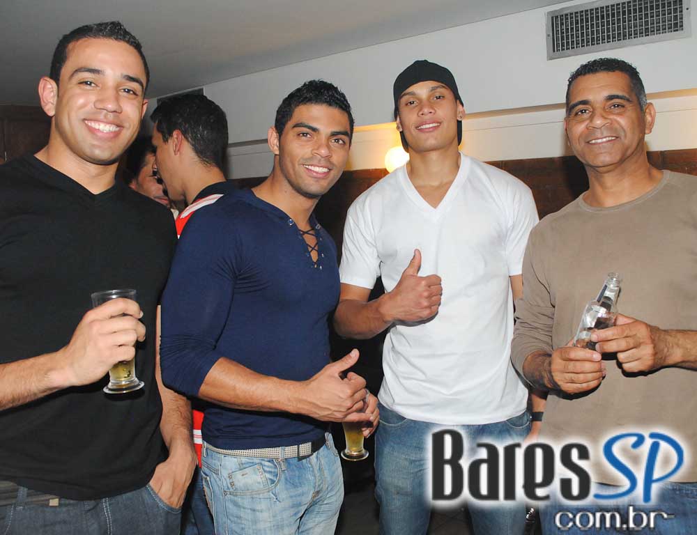 Santa Olívia recebeu noite Sertaneja Santa Olívia recebeu noite Sertaneja