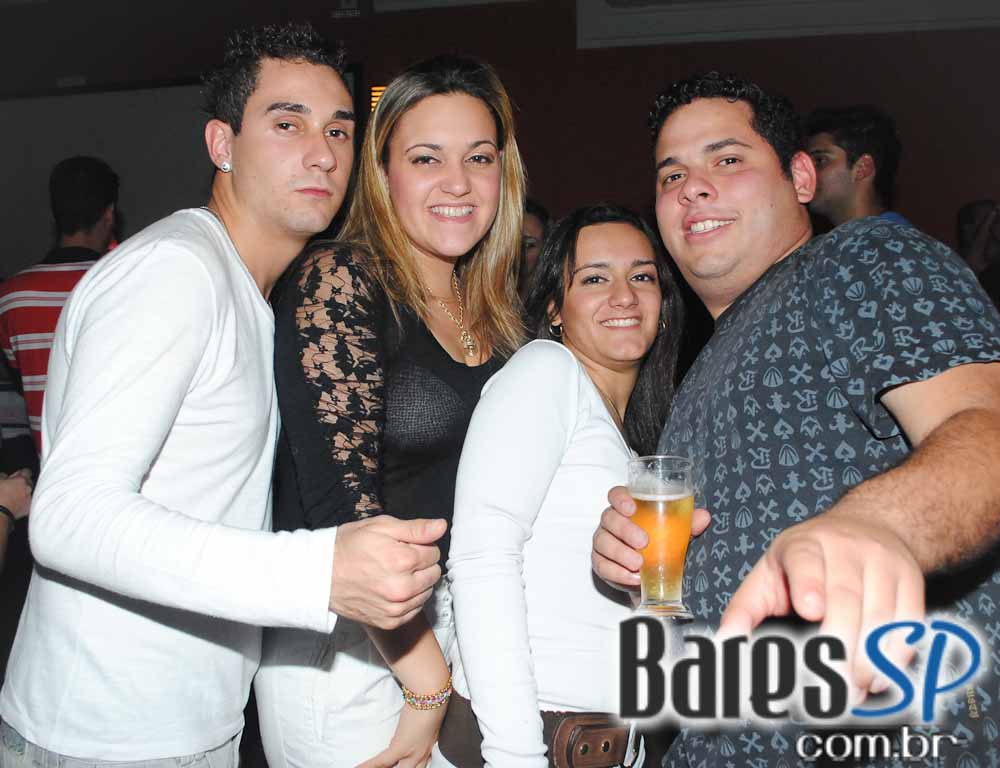 Santa Olívia recebeu noite Sertaneja Santa Olívia recebeu noite Sertaneja