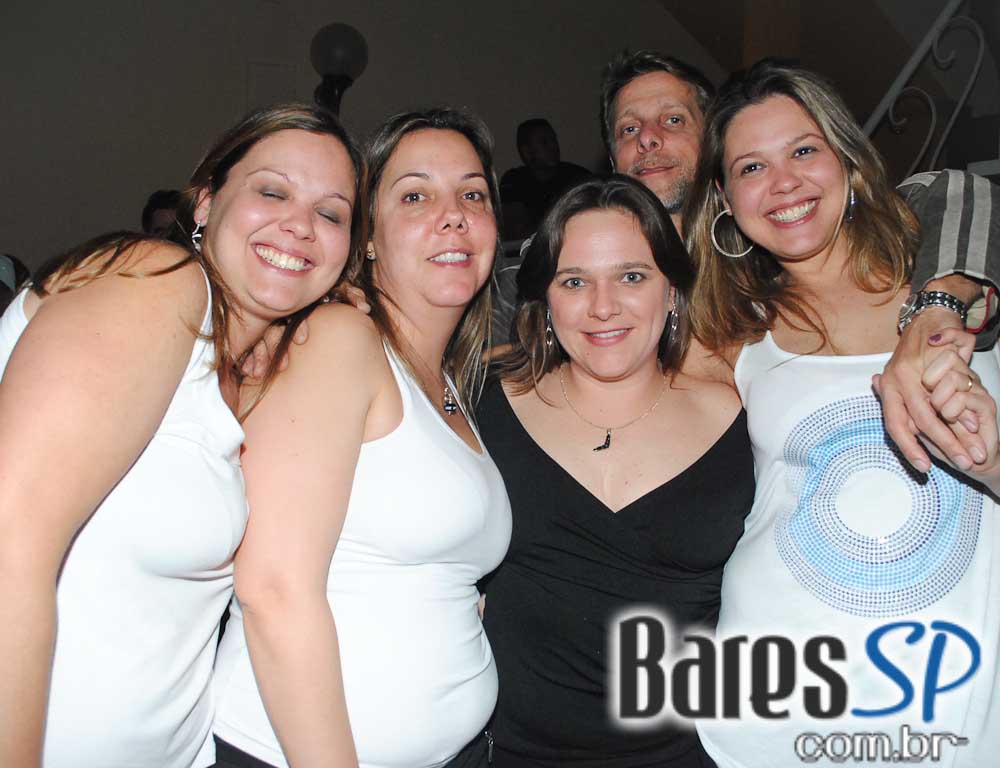 Santa Olívia recebeu noite Sertaneja Santa Olívia recebeu noite Sertaneja