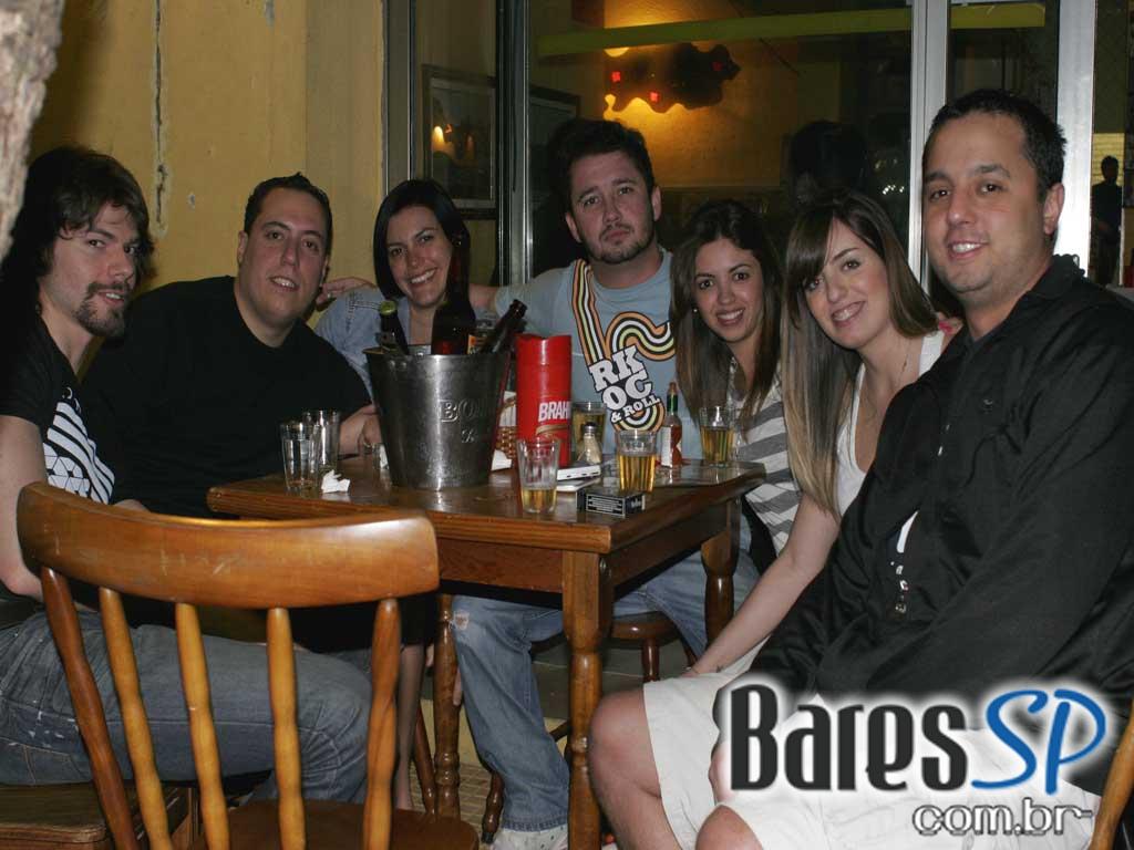 Bar do Sacha teve domingo animado Bar do Sacha teve domingo animado