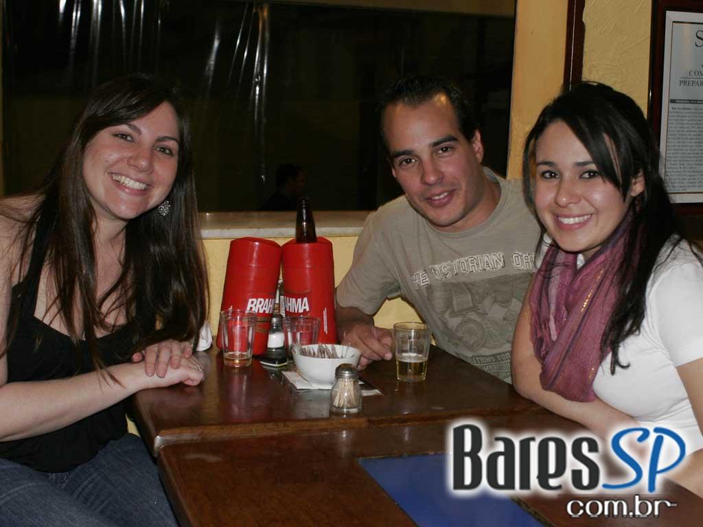 Bar do Sacha teve domingo animado Bar do Sacha teve domingo animado