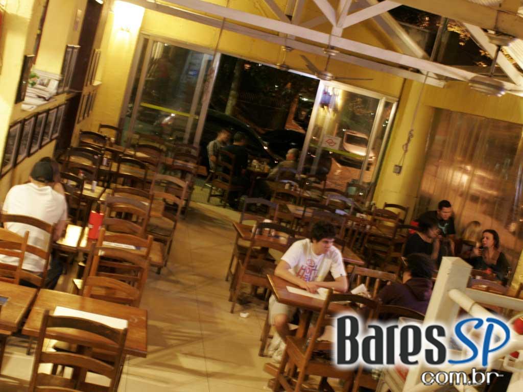 Bar do Sacha teve domingo animado Bar do Sacha teve domingo animado