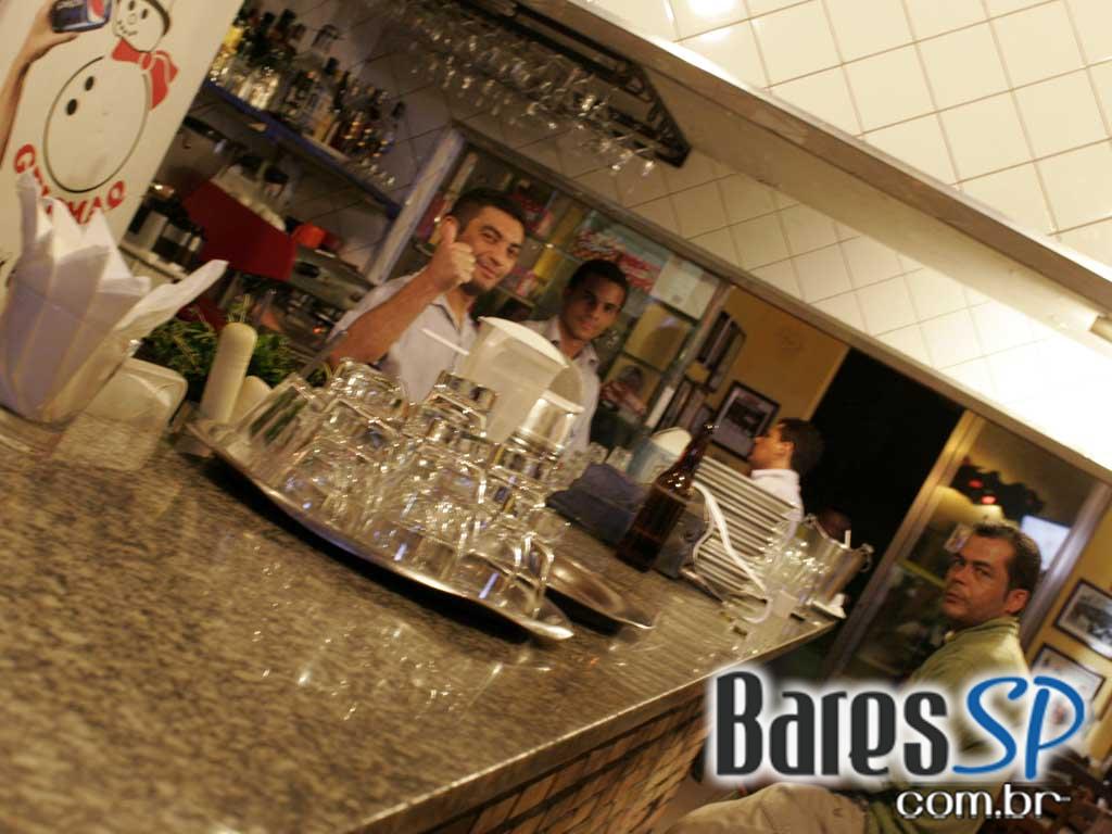 Bar do Sacha teve domingo animado Bar do Sacha teve domingo animado