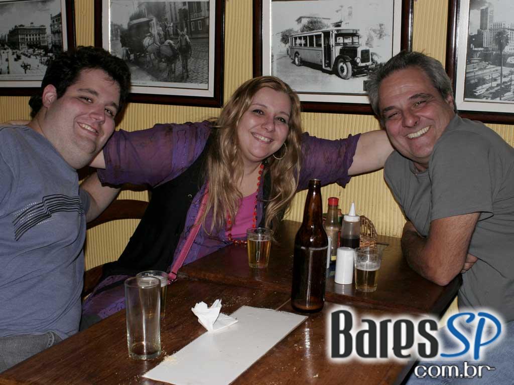 Bar do Sacha teve domingo animado Bar do Sacha teve domingo animado