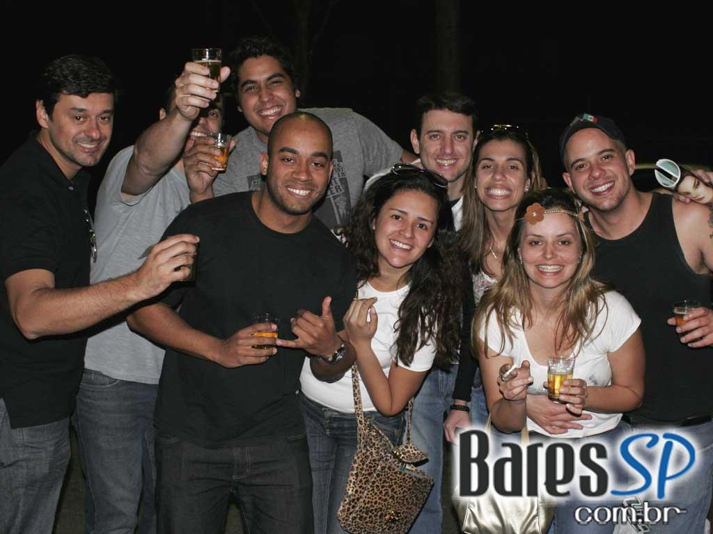 Bar do Sacha teve domingo animado Bar do Sacha teve domingo animado