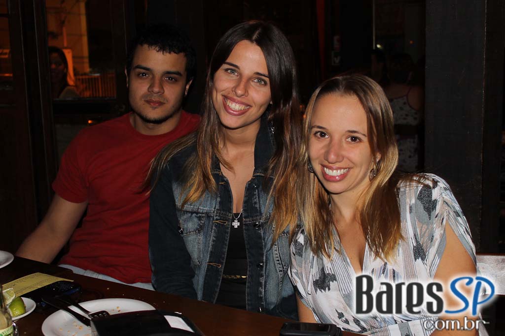 Muita animação na sexta-feira do Bar do Santa Muita animação na sexta-feira do Bar do Santa