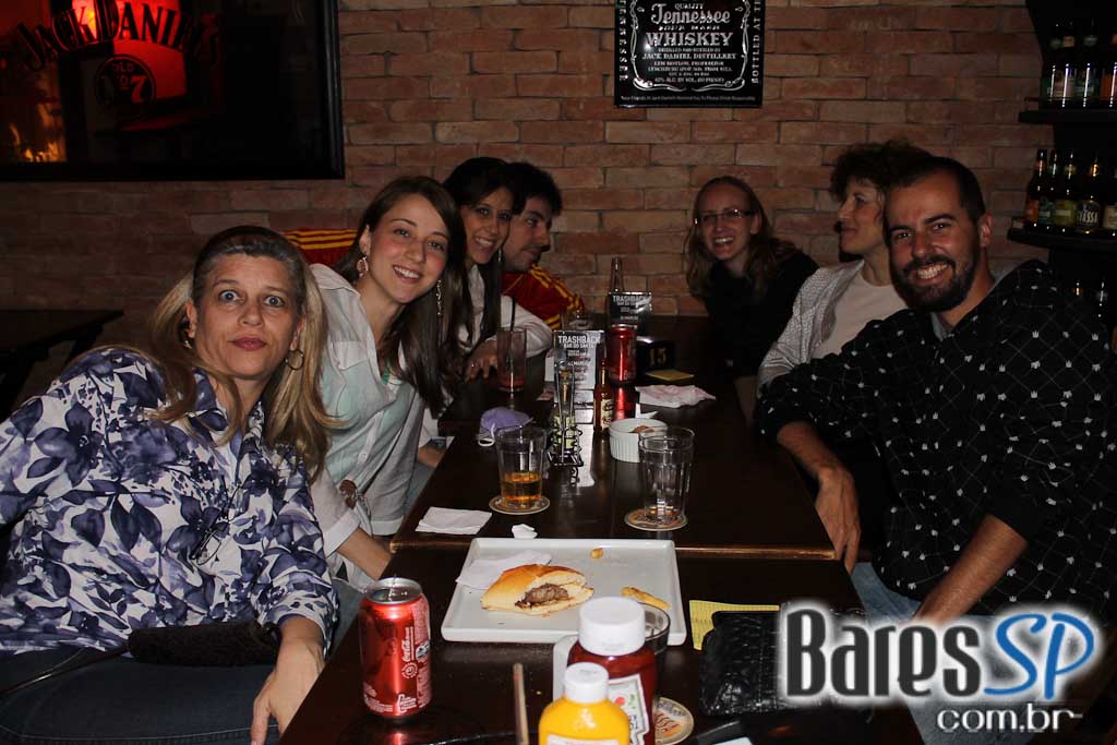 Muita animação na sexta-feira do Bar do Santa Muita animação na sexta-feira do Bar do Santa