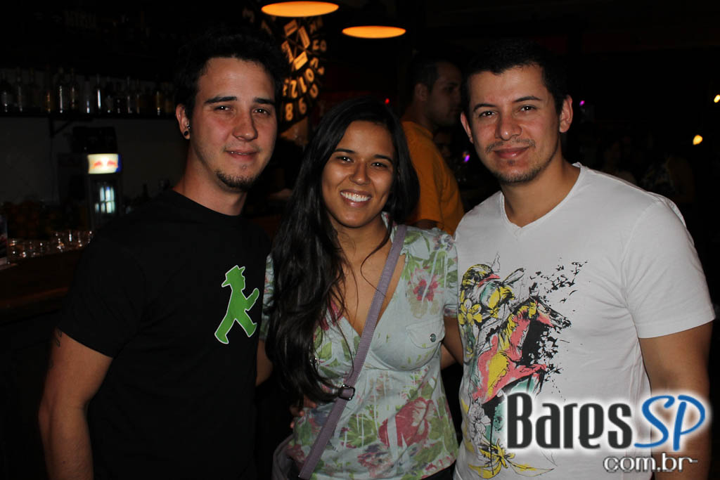 Muita animação na sexta-feira do Bar do Santa Muita animação na sexta-feira do Bar do Santa