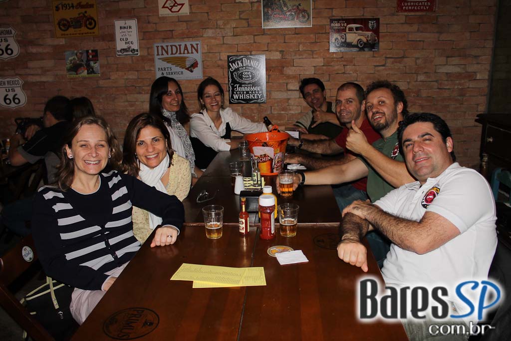 Muita animação na sexta-feira do Bar do Santa Muita animação na sexta-feira do Bar do Santa