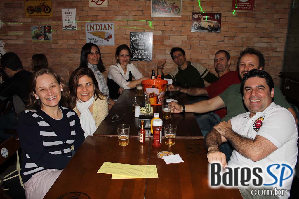 Muita animação na sexta-feira do Bar do Santa Muita animação na sexta-feira do Bar do Santa