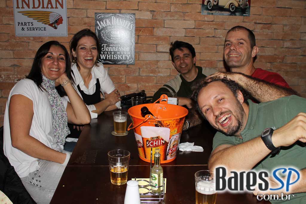 Muita animação na sexta-feira do Bar do Santa Muita animação na sexta-feira do Bar do Santa