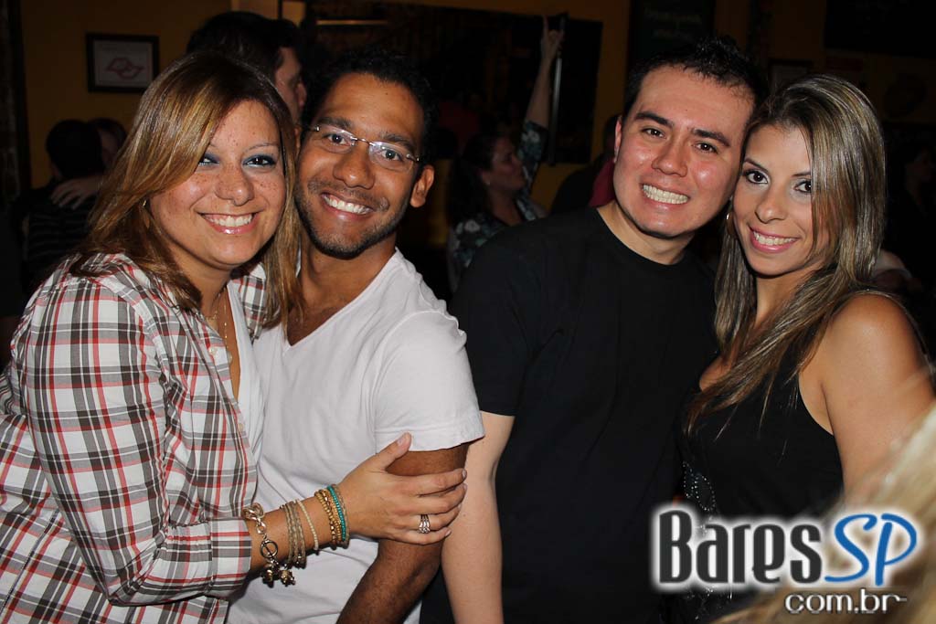 Ito Moreno se apresentou no Barnaldo Lucrécia Ito Moreno se apresentou no Barnaldo Lucrécia