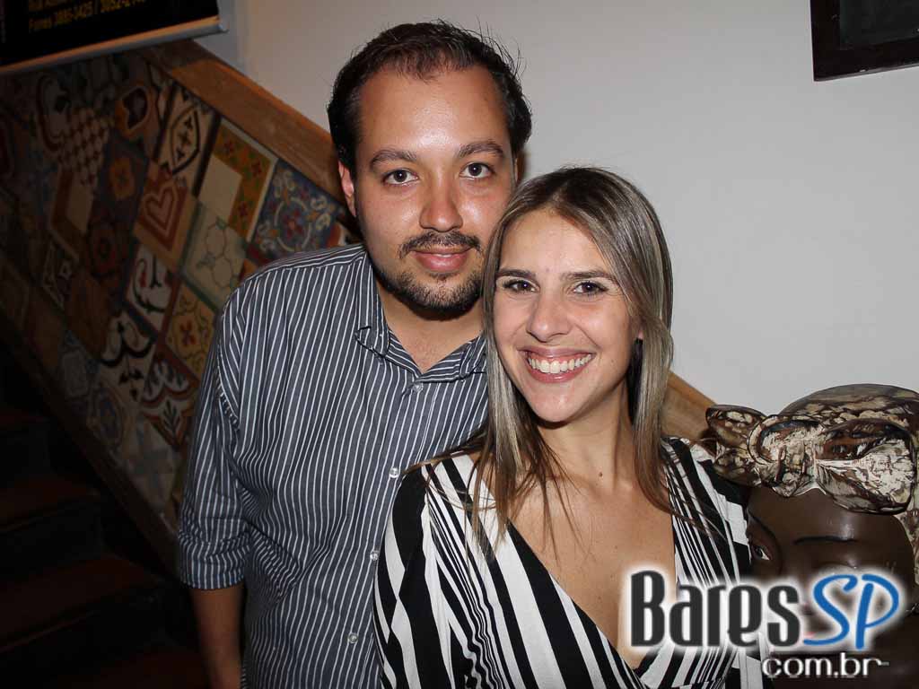 Ito Moreno se apresentou no Barnaldo Lucrécia Ito Moreno se apresentou no Barnaldo Lucrécia