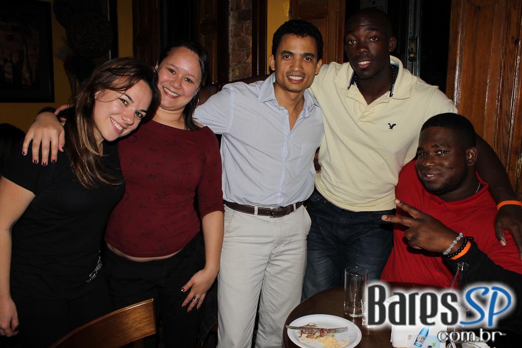 Ito Moreno se apresentou no Barnaldo Lucrécia Ito Moreno se apresentou no Barnaldo Lucrécia