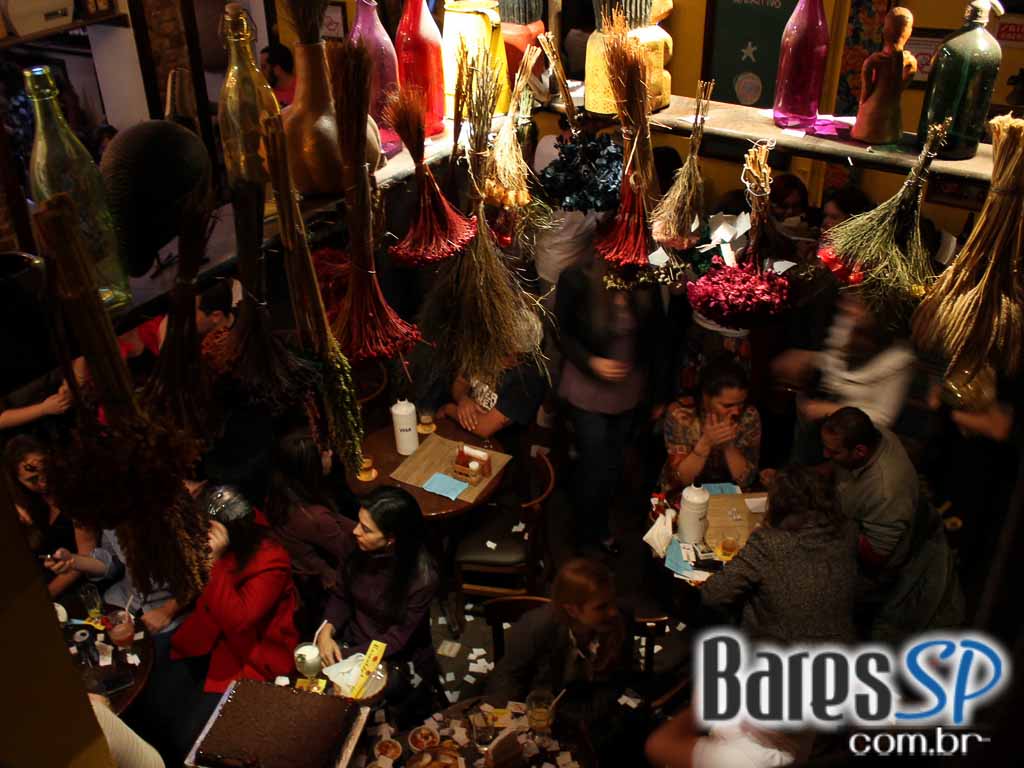 Ito Moreno se apresentou no Barnaldo Lucrécia Ito Moreno se apresentou no Barnaldo Lucrécia