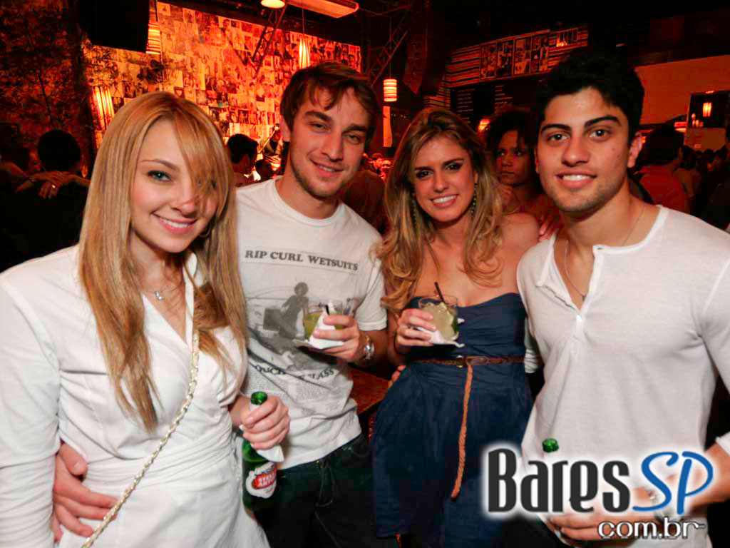 Grupo Farufyno apresentou muito samba-rock no bar & danceteria Diquinta Grupo Farufyno apresentou muito samba-rock no bar & danceteria Diquinta