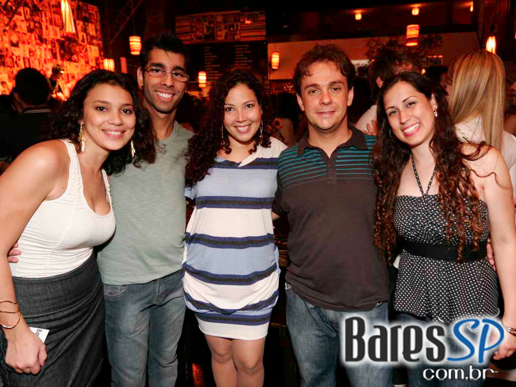 Grupo Farufyno apresentou muito samba-rock no bar & danceteria Diquinta Grupo Farufyno apresentou muito samba-rock no bar & danceteria Diquinta