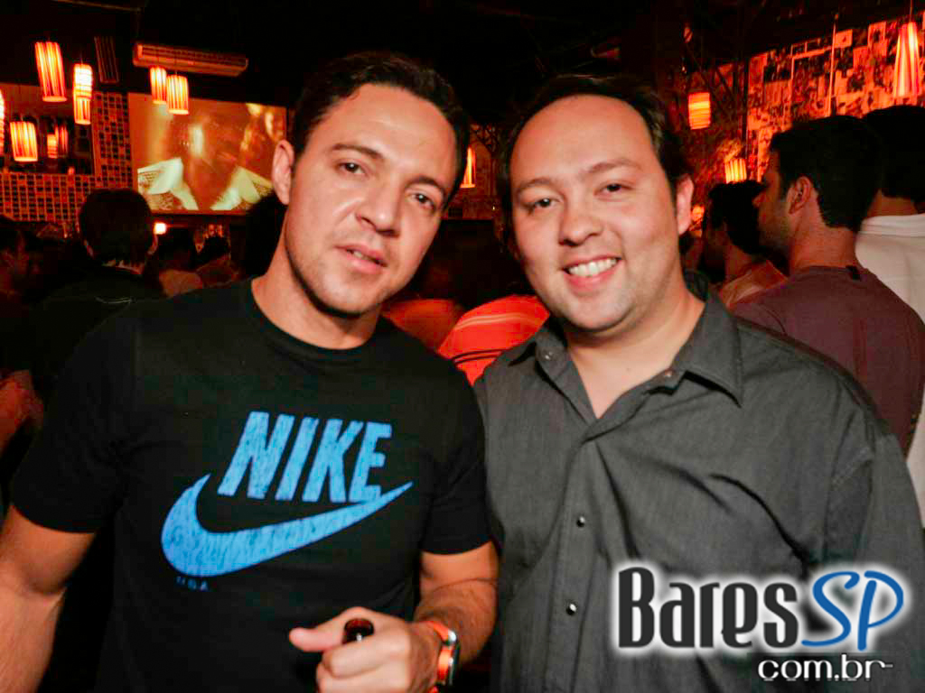 Grupo Farufyno apresentou muito samba-rock no bar & danceteria Diquinta Grupo Farufyno apresentou muito samba-rock no bar & danceteria Diquinta