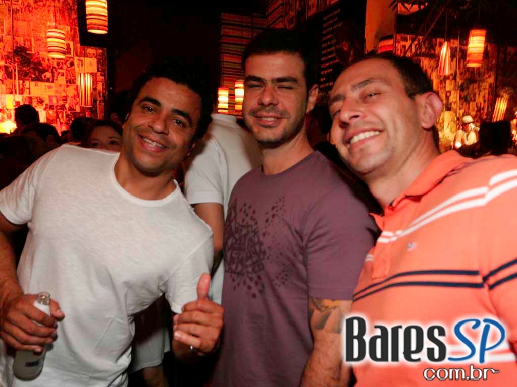 Grupo Farufyno apresentou muito samba-rock no bar & danceteria Diquinta Grupo Farufyno apresentou muito samba-rock no bar & danceteria Diquinta